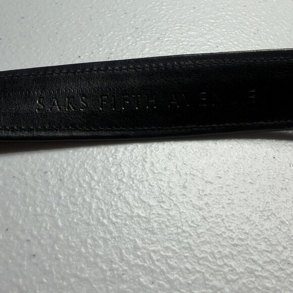 Saks Fifth Avenue Genuine Leather Belt Black 42 | Gold Tone Buckle | Vintage - Picture 3 of 6